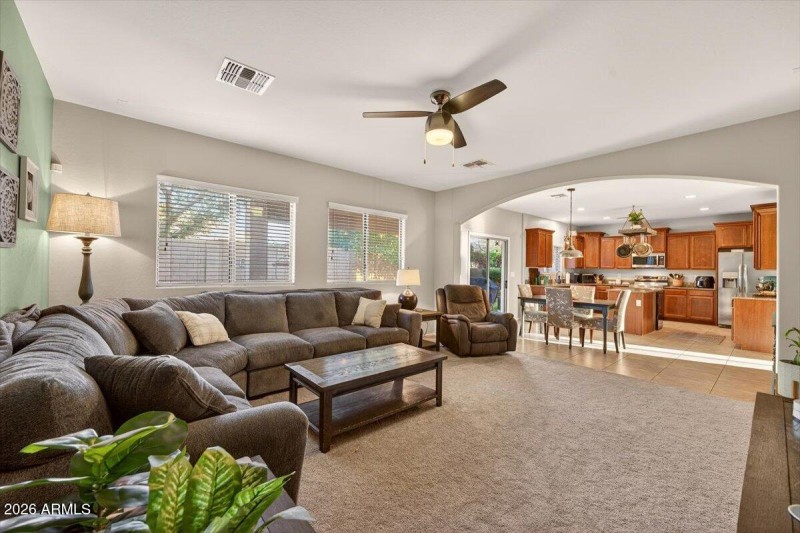 Spacious Family Room Retreat