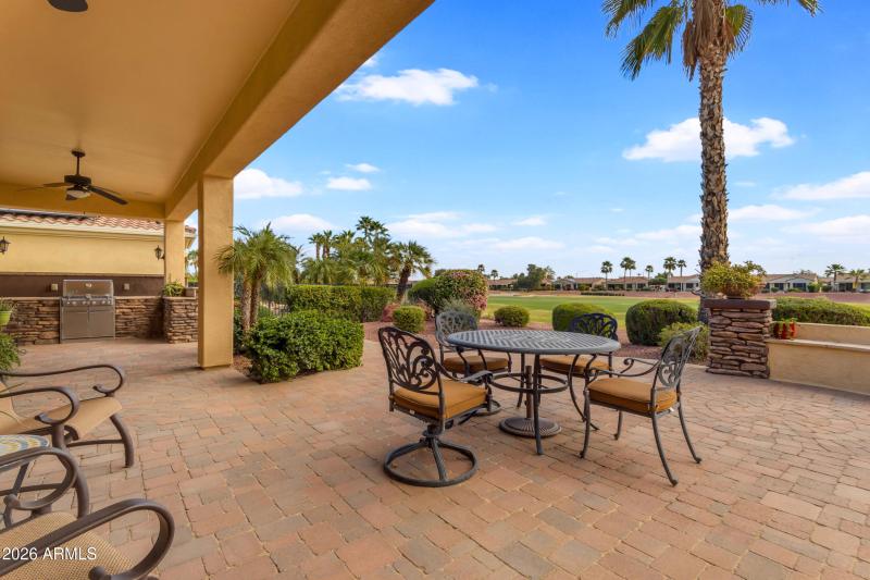Golf Course Views & Built-in BBQ