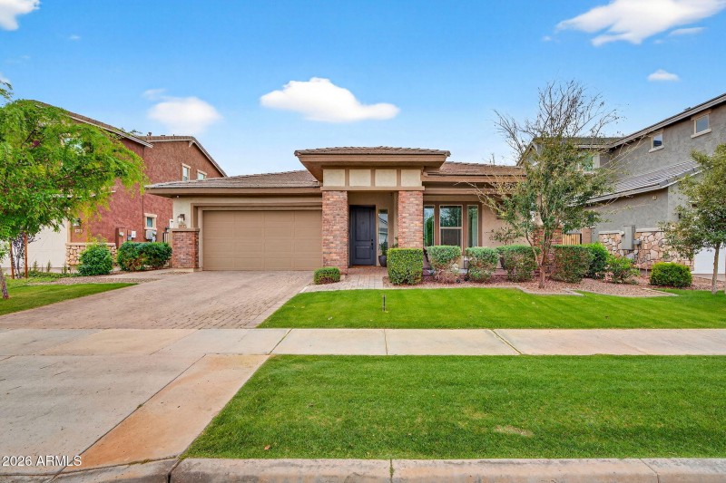 1-web-or-mls-20E Austin Dr