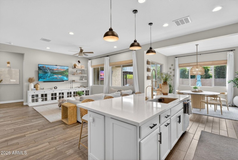 14-web-or-mls-47E Austin Dr