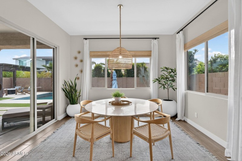 20-web-or-mls-49E Austin Dr