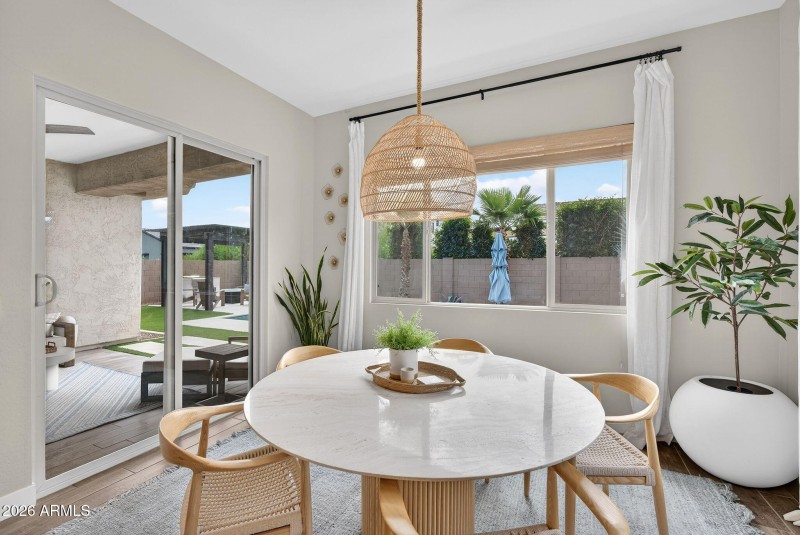 21-web-or-mls-50E Austin Dr