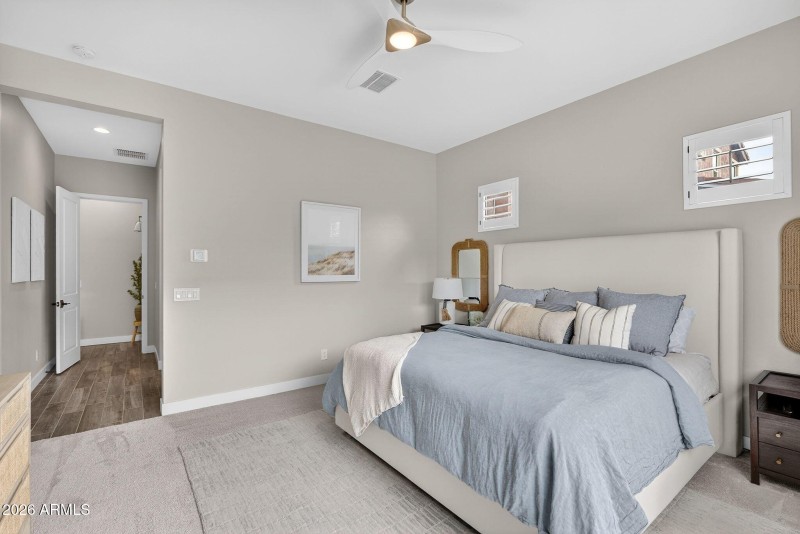 24-web-or-mls-53E Austin Dr