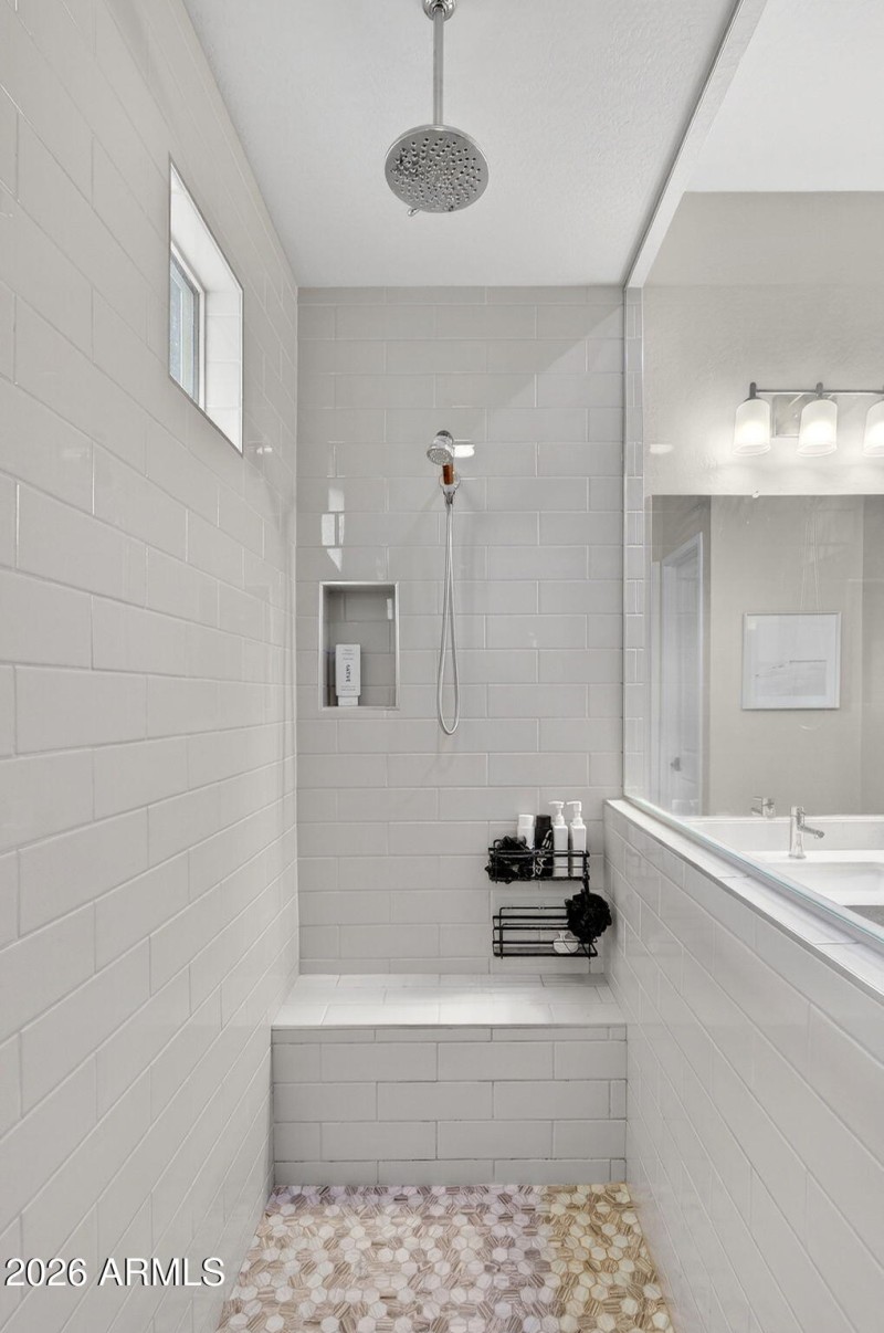 30-web-or-mls-59E Austin Dr