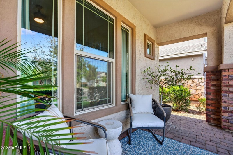 51-web-or-mls-68E Austin Dr