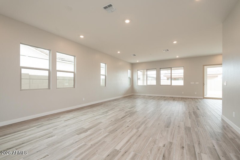 Tri Pointe Waterston Central 273 - Dinin