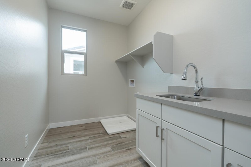 Tri Pointe Waterston Central 273 - Laund