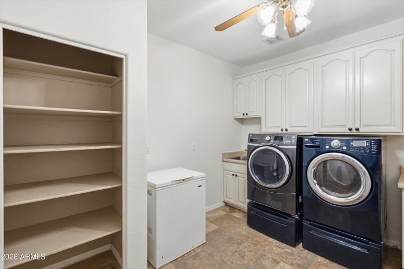 27-Laundry Room