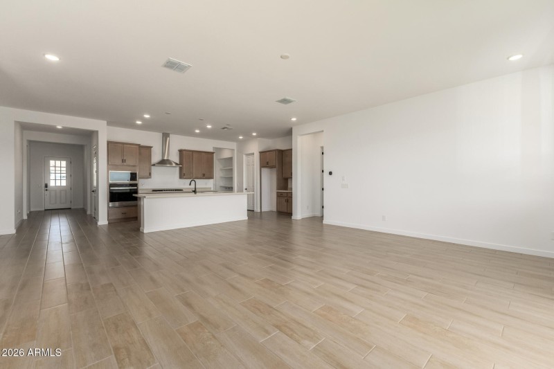 PHX_Landmarke_Lot1185_Blush_399_Greatroo