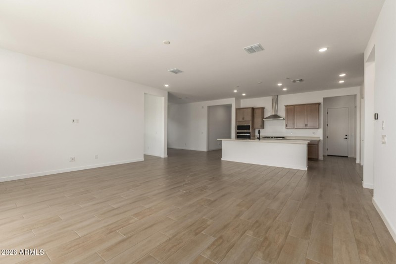 PHX_Landmarke_Lot1185_Blush_399_Greatroo