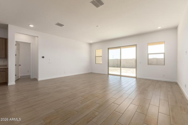 PHX_Landmarke_Lot1185_Blush_399_Greatroo