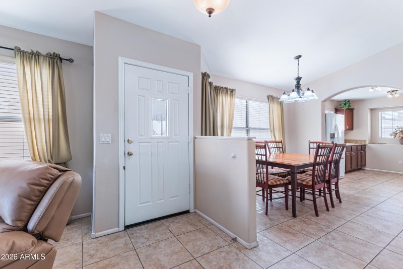 10_4104 w fallen leaf ln-10