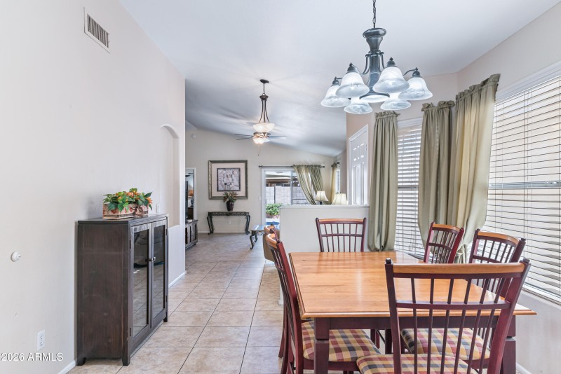 16_4104 w fallen leaf ln-16