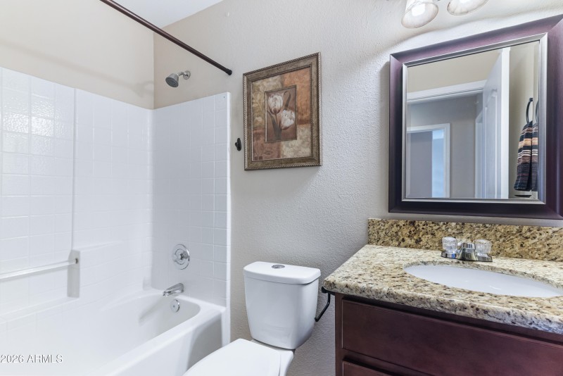 24_4104 w fallen leaf ln-24