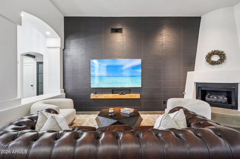 24-web-or-mls-W Santa Alberta Ln-L1203-0