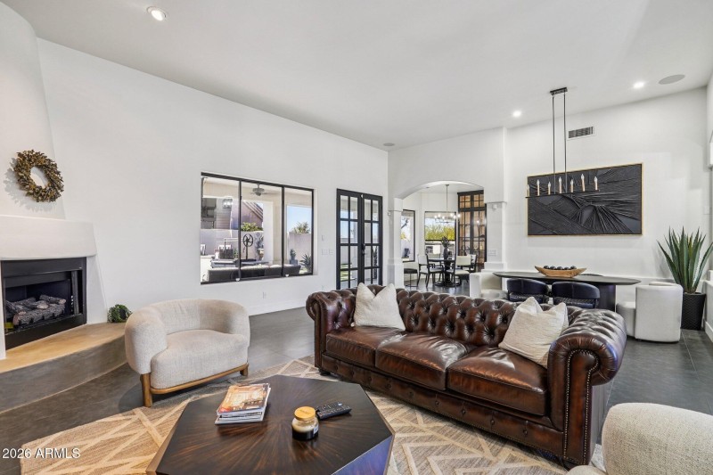 25-web-or-mls-W Santa Alberta Ln-L1203-0