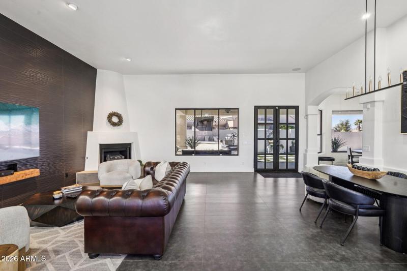 26-web-or-mls-W Santa Alberta Ln-L1203-0