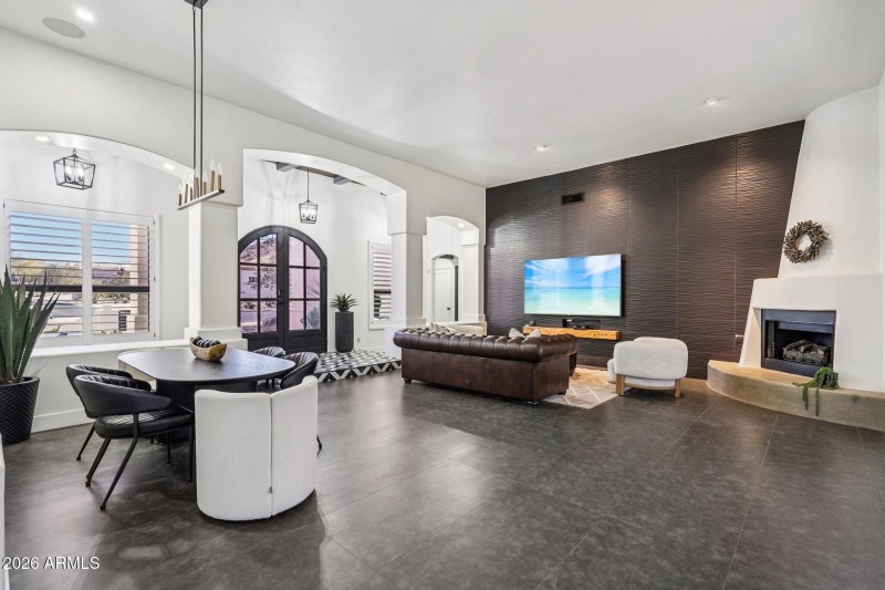 27-web-or-mls-W Santa Alberta Ln-L1203-0