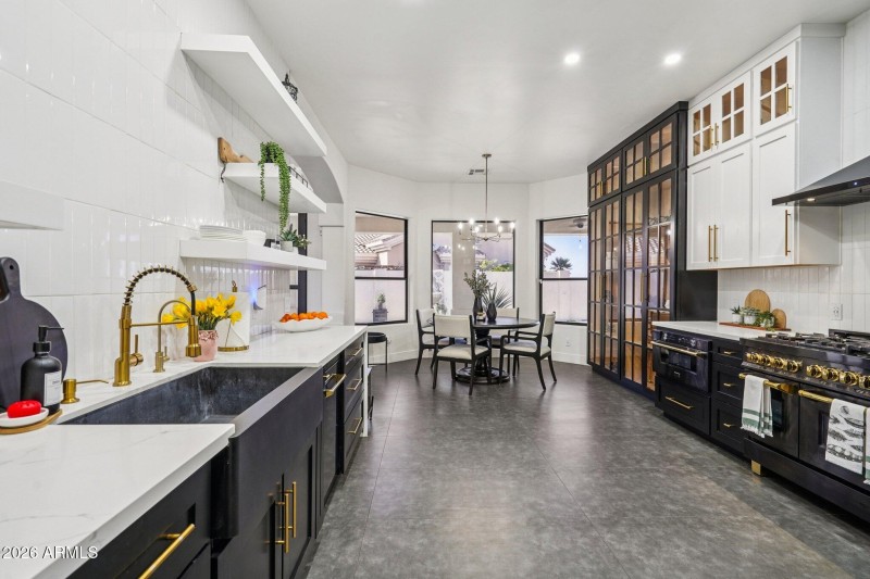 32-web-or-mls-W Santa Alberta Ln-L1203-0