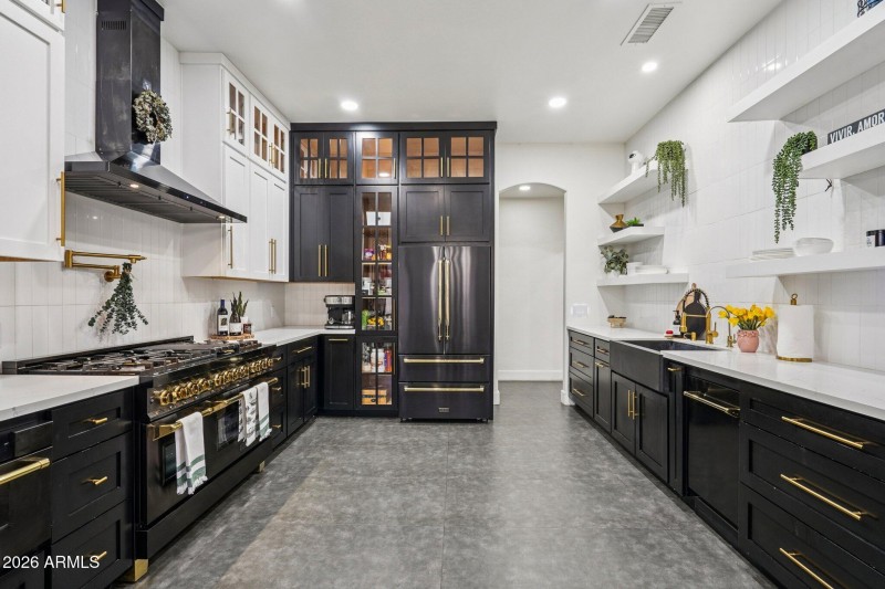 36-web-or-mls-W Santa Alberta Ln-L1203-0