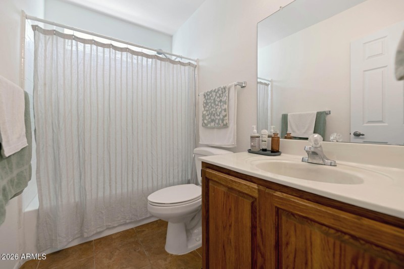Guest Bath with Tub Shower Combo