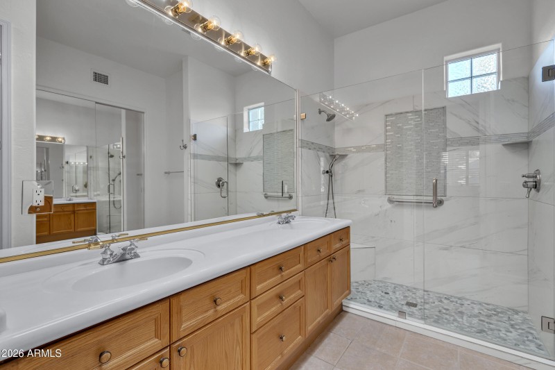 3800 S Cantabria Cir #1122-24