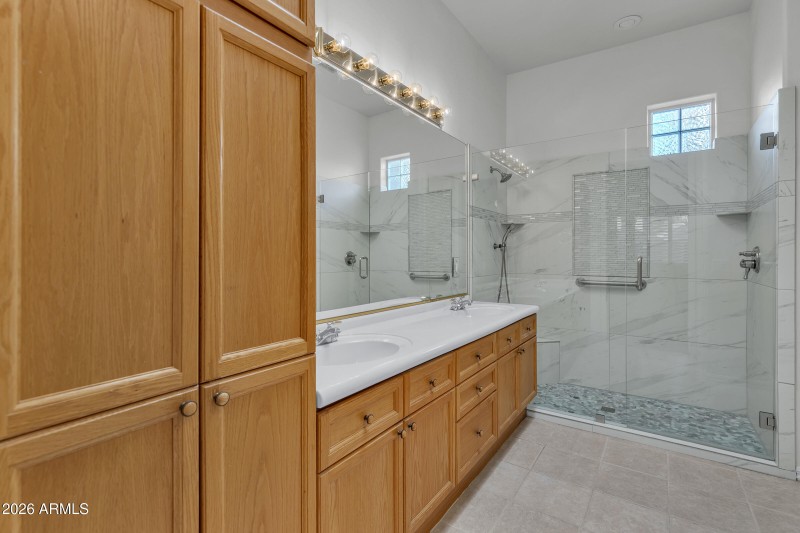 3800 S Cantabria Cir #1122-23