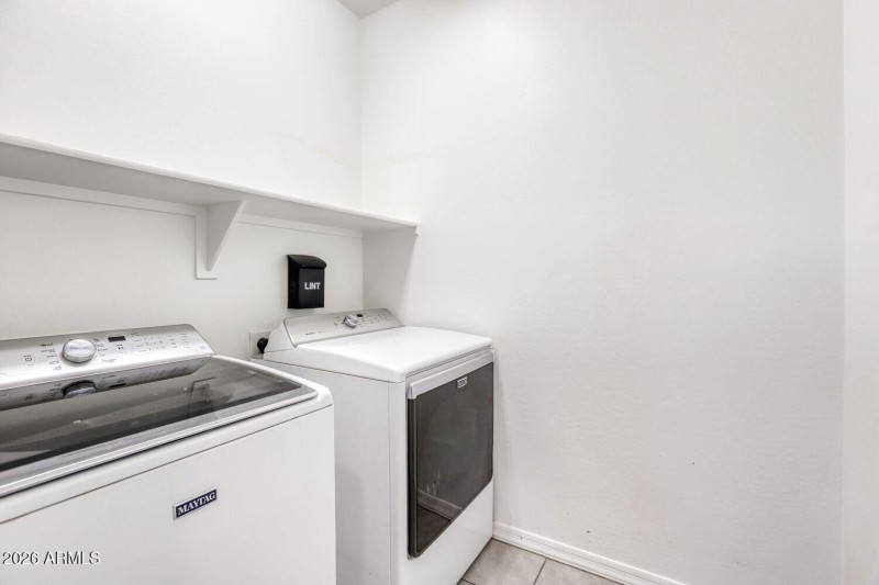 17953 W Golden Ln - Web Quality - 024 -