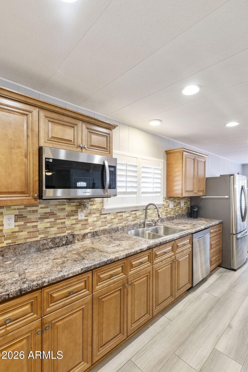 12-web-or-mls-DLB_9400