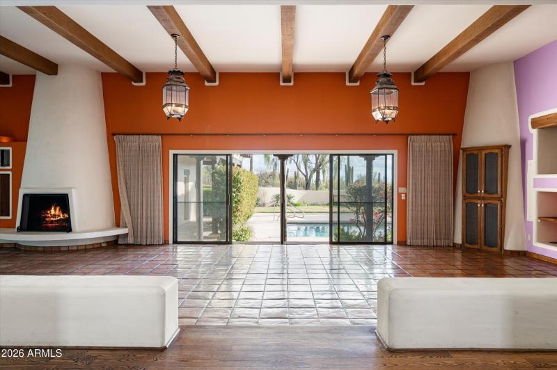 09-9612EVeredaSolanaDr-9