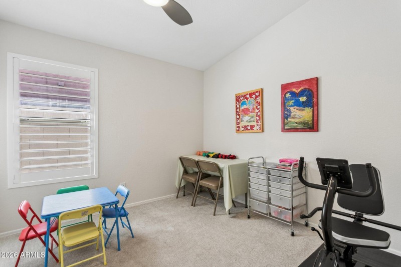 26-web-or-mls-21610-n-44th-pl