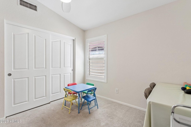 27-web-or-mls-21610-n-44th-pl