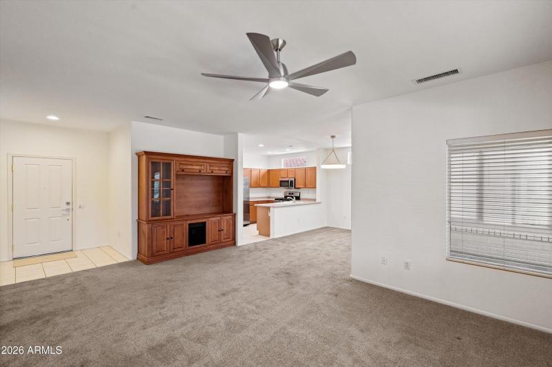 06-Living to Kitchen