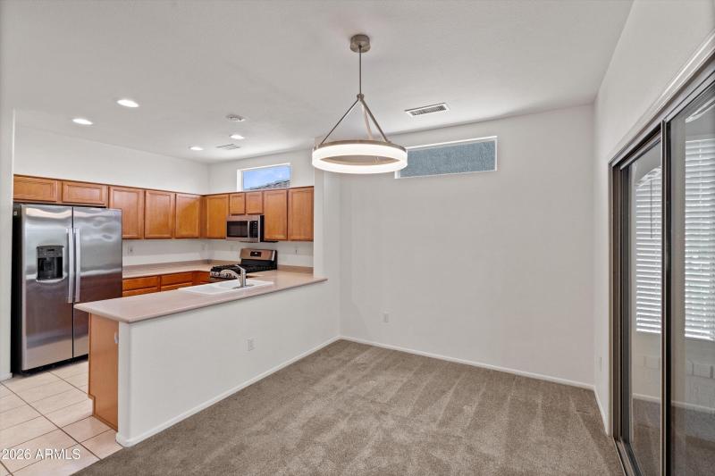 10-Dining to Kitchen