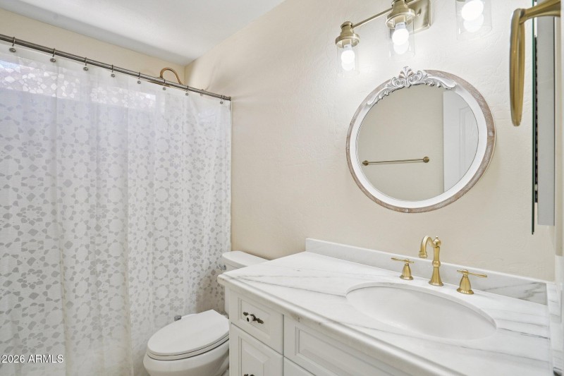 31-web-or-mls-W Melinda Ln-L1303-031