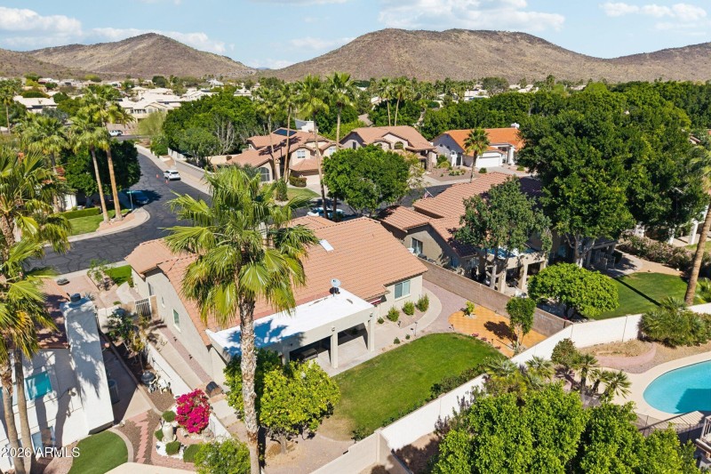 60-web-or-mls-W Melinda Ln-L1303-060