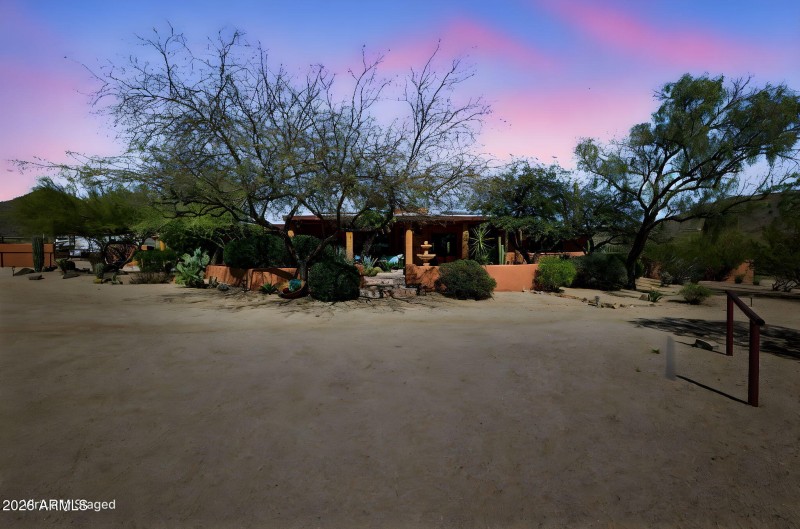 2-web-or-mls-40205-n-26th-st