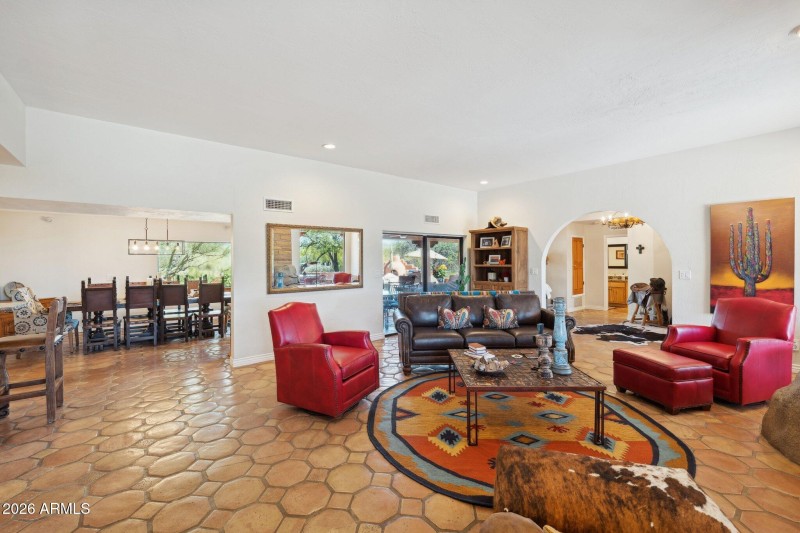 9-web-or-mls-40205-n-26th-st