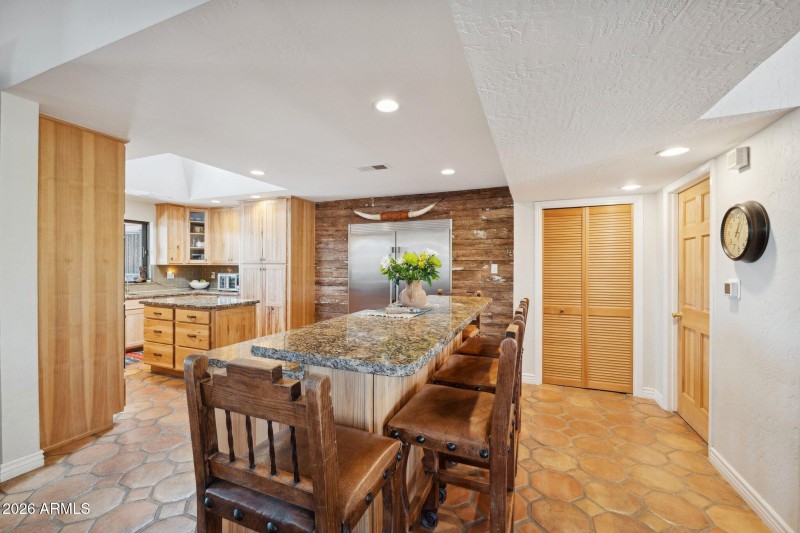 16-web-or-mls-40205-n-26th-st