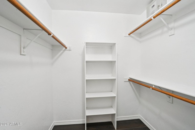 41-web-or-mls-W Melinda Ln-L1303-041