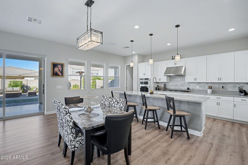 62-web-or-mls-REK06628