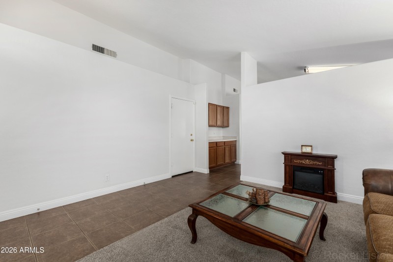 486728d5d2a0e95d15ebcf2a923e8efe