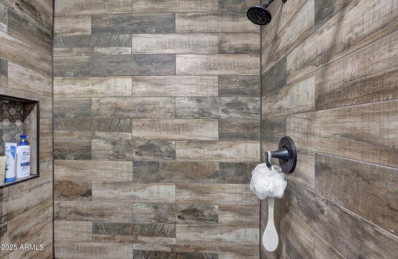 23-web-or-mls-3491 N Arizona #83 -23