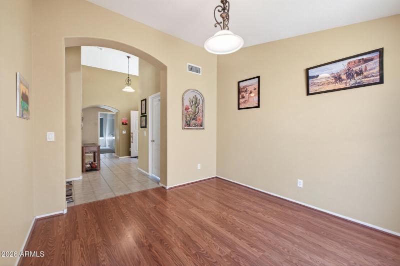 13_10014_N_Potter_Dr13_mls