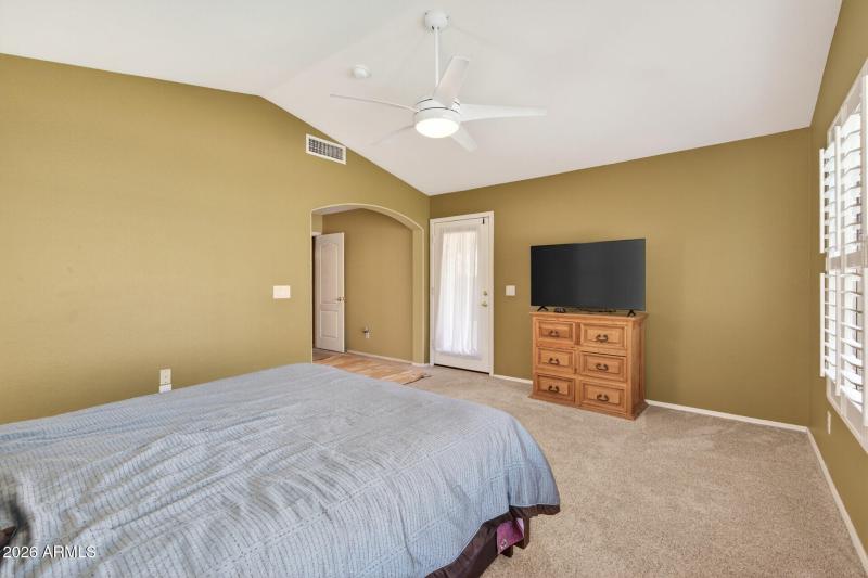 28_10014_N_Potter_Dr28_mls