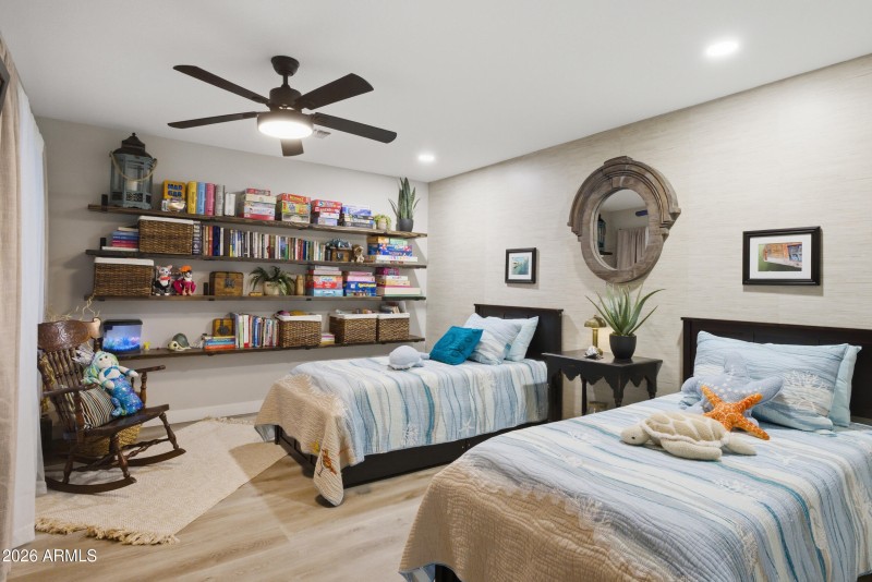 12618 w paintbrush dr-17