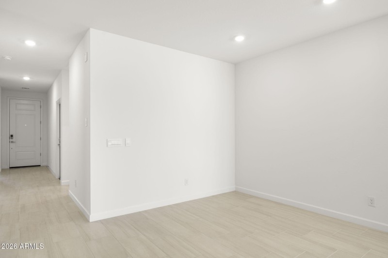 5-web-or-mls-6830-w-molly-ln