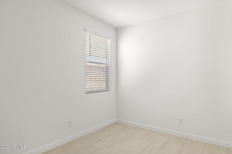 15-web-or-mls-6830-w-molly-ln