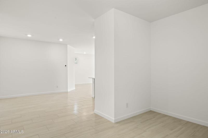 16-web-or-mls-6830-w-molly-ln