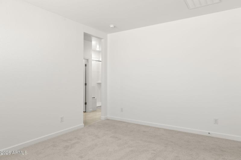 24-web-or-mls-6830-w-molly-ln